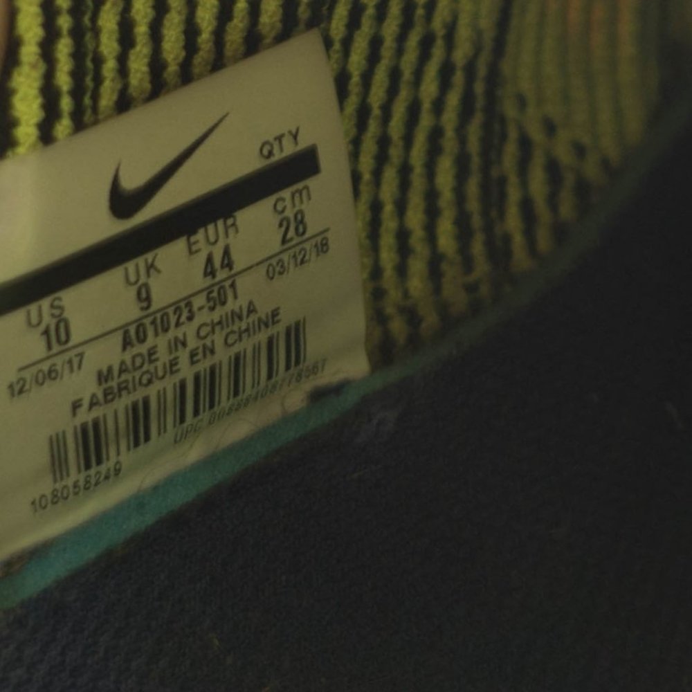 Nike Air Max 270 Flyknit Sneakers - Men's Size 10 - Picture 9 of 9